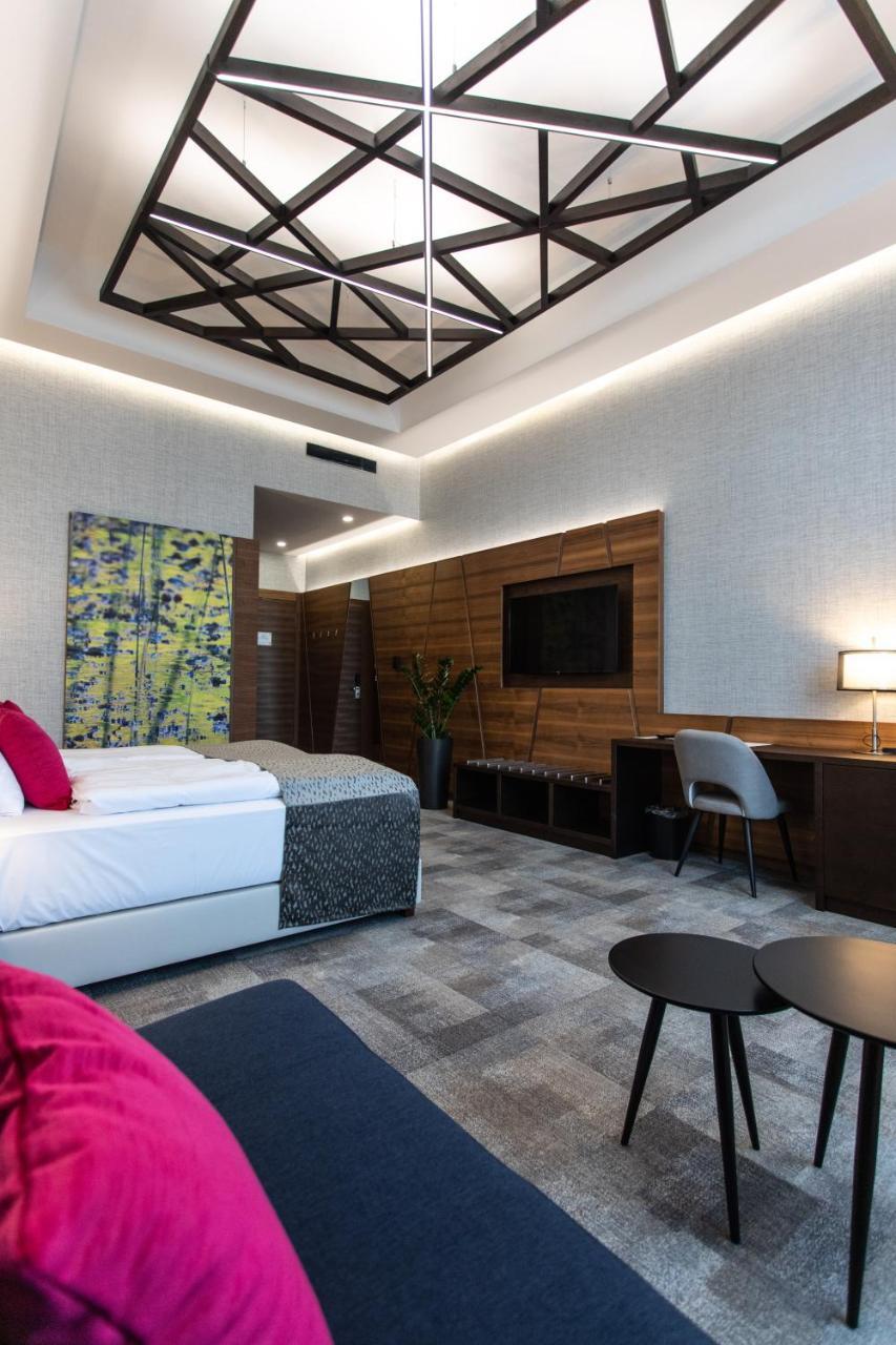 Artis Boutique Hotel Szombathely Exteriör bild