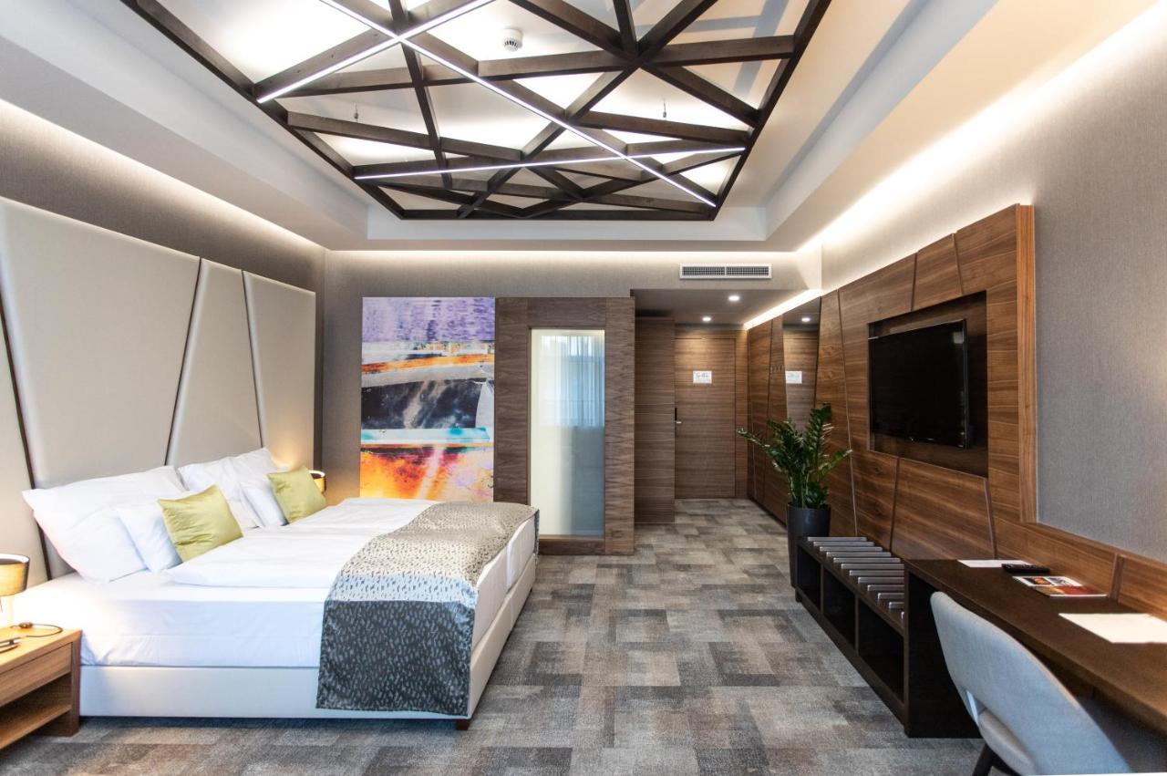 Artis Boutique Hotel Szombathely Exteriör bild