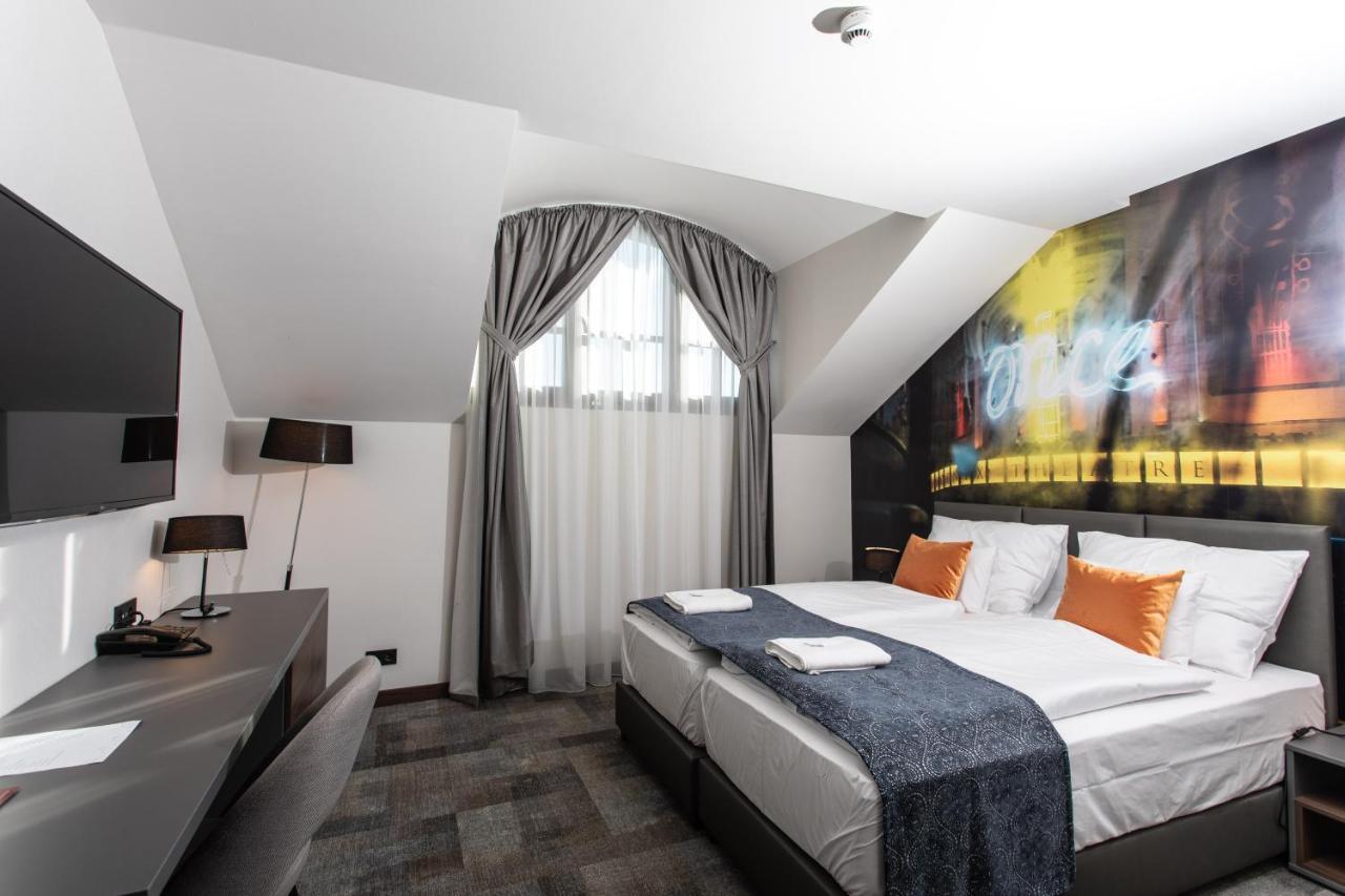 Artis Boutique Hotel Szombathely Exteriör bild